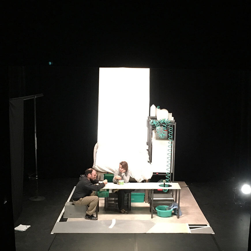 Scénographie théâtrale pour la compagnie Théâtre Amok par Menu Détail